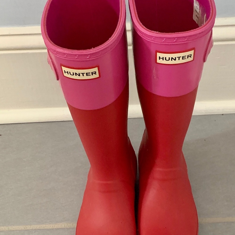 Hunter pink and red rain boots